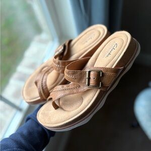 Clarks Womens Size 9 Brynn Madi Camel Tan Leather Comfort Slides Sandal Shoes